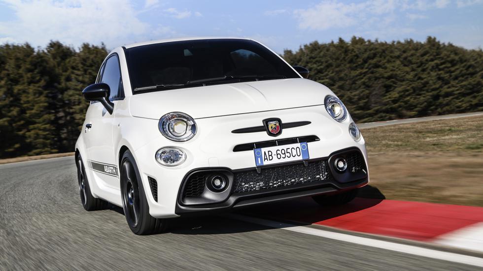 Νέα σειρά Abarth 595/695: Από 22.500 ευρώ στην Ελλάδα